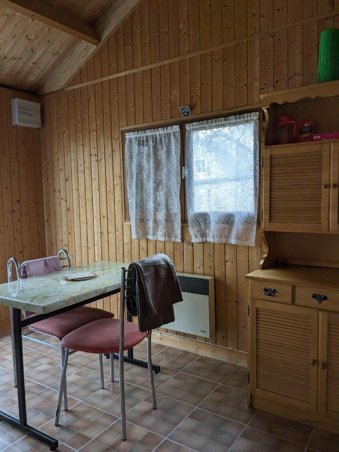 Au Petit Chalet D'Illiers Combray - Salle D'Eau Uniquement Екстер'єр фото