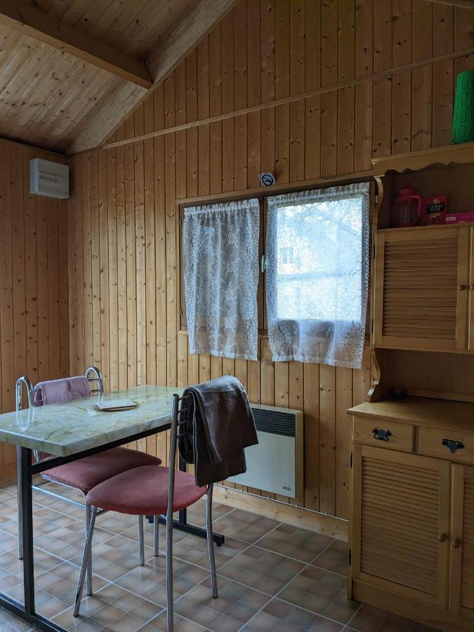 Au Petit Chalet D'Illiers Combray - Salle D'Eau Uniquement Екстер'єр фото