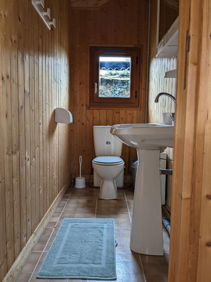Au Petit Chalet D'Illiers Combray - Salle D'Eau Uniquement Екстер'єр фото